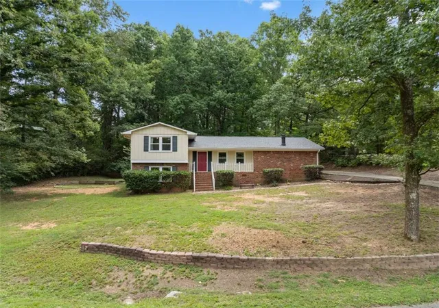 Photo 1 of Single family home for sale at 10 Thrushwood Rd, Rome, GA 30161 | MLS# 7816798 | Listing updated on 2026-08-22