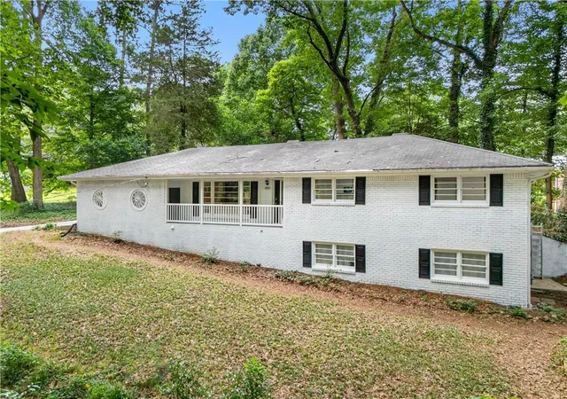 Photo 2 of Single family home for sale at 2911 Haralson Rd, Decatur, GA 30033 | MLS# 7804270 | Listing updated on 2026-08-19