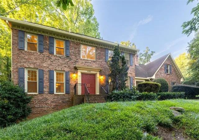 2nd image of 6088 Mill Stone Run, Stone Mountain, GA 30087 | MLS# 7824922