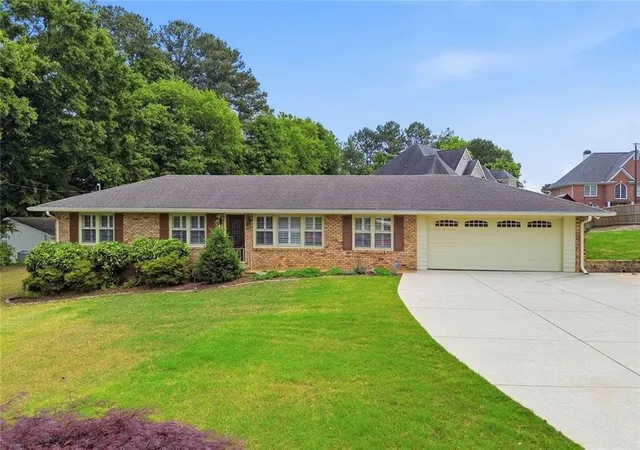Photo 1 of Sale Pending at 3140 Post Oak Tritt Rd, Marietta, GA 30062 | MLS# 7772020 | Listing updated on 2026-09-04
