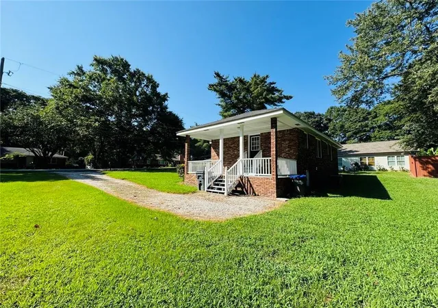 image of 246 Bruce St, Loganville, GA 30052 | MLS# 7824036