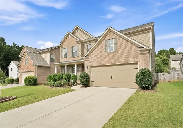 Photo 3 of Sale Pending at 5050 Brierstone Dr, Alpharetta, GA 30004 | MLS# 7807129 | Listing updated on 2026-09-18