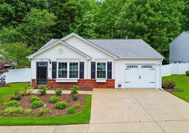 Photo 1 of Sale Pending at 628 Spanish Oak Dr, Acworth, GA 30102 | MLS# 7790009 | Listing updated on 2026-10-21