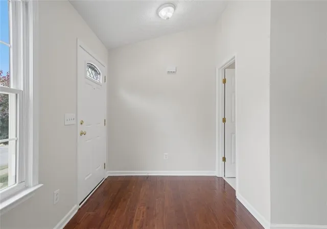 Photo 2 of Sale Pending at 628 Spanish Oak Dr, Acworth, GA 30102 | MLS# 7790009 | Listing updated on 2026-10-21