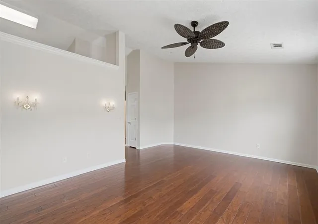 Photo 4 of Sale Pending at 628 Spanish Oak Dr, Acworth, GA 30102 | MLS# 7790009 | Listing updated on 2026-10-21