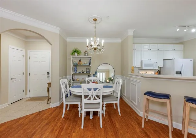 Listing Photo 5 - Condo for sale in building located at 131 Ashford Cir, Dunwoody, GA 30338 - Unit #131