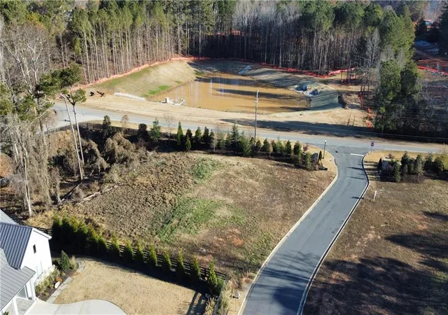 Photo 3 of Single family home for sale at 115 Von Lake Dr, Alpharetta, GA 30004 | MLS# 7496445 | Listing updated on 2026-02-06