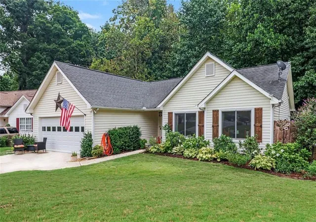 2nd image of 4611 Gold Mine Dr, Sugar Hill, GA 30518 | MLS# 7816330