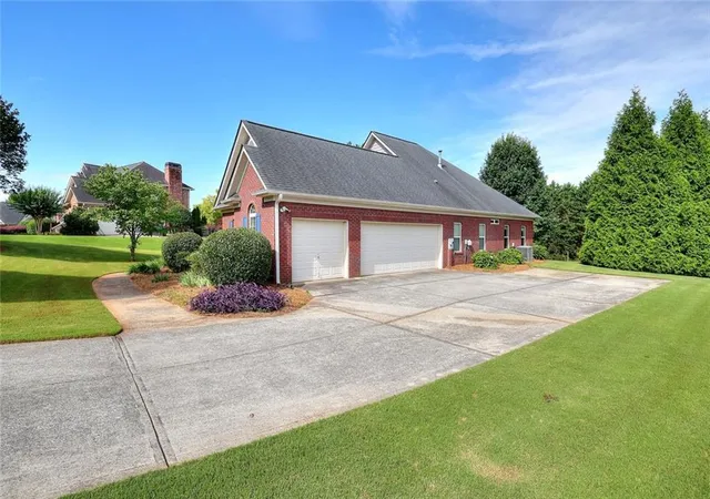 Photo 3 of Sale Pending at 2008 Jefferson Hall Dr, Monroe, GA 30656 | MLS# 7799026 | Listing updated on 2026-10-03