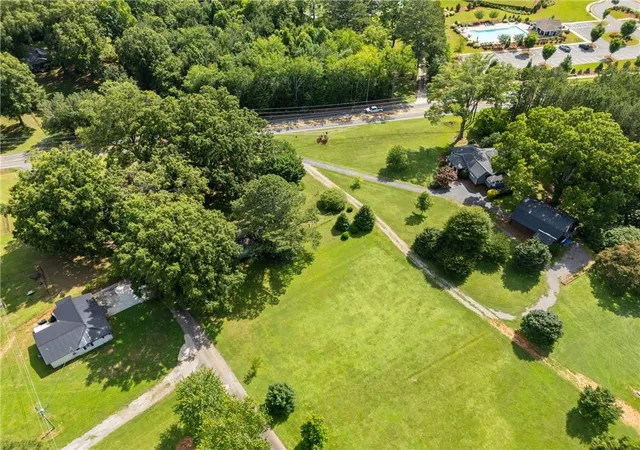 Photo 3 of Sale Pending at 180 Kingston Hwy 293 NW, Cartersville, GA 30120 | MLS# 7791670 | Listing updated on 2026-10-16