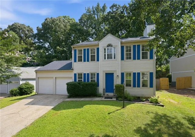 Photo 1 of Sale Pending at 1816 Crescent Hl Dr Nw, Acworth, GA 30102 | MLS# 7812890 | Listing updated on 2026-10-03