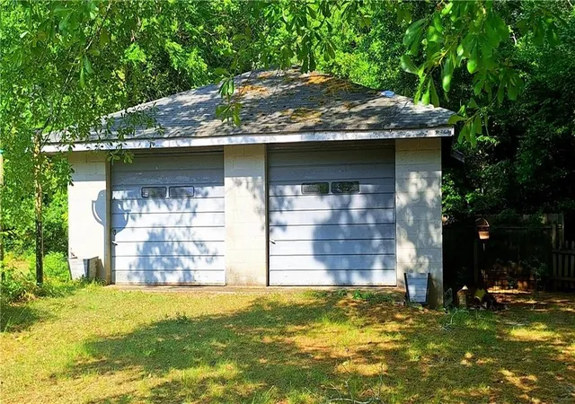 Photo 4 of Single family home for sale at 1239 Milstead Ave, Conyers, GA 30012 | MLS# 7774371 | Listing updated on 2026-08-18