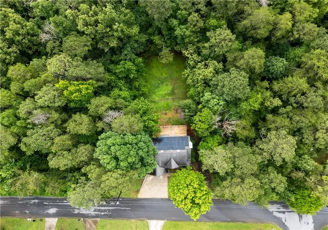 Photo 3 of Single family home for sale at 8 College View Dr, Rome, GA 30161 | MLS# 7779798 | Listing updated on 2026-08-18