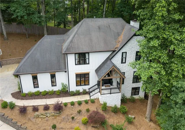 Photo 2 of Sale Pending at 1821 Bromley Way Ne, Roswell, GA 30075 | MLS# 7738380 | Listing updated on 2026-08-28