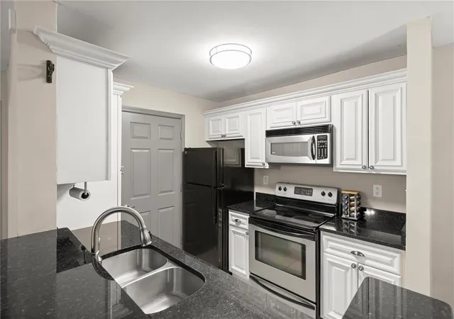 5th image of 8105 Santa Fe Pkwy, Sandy Springs, GA 30350