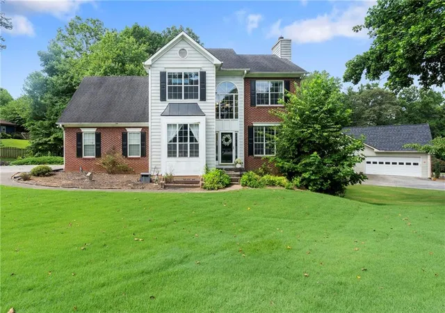 Homes for sale in Buford, GA | 5660 Bridle Glen Dr, Buford, GA 30518 | MLS# 7801758