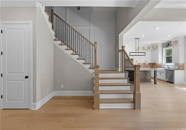 Photo 4 of Single family home for sale at 10005 Ruppel Ln, Alpharetta, GA 30005 | MLS# 7792342 | Listing updated on 2026-09-15