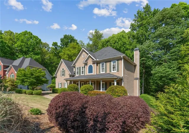 Photo 2 of Sale Pending at 3286 Standing Peachtree Trl Nw, Kennesaw, GA 30152 | MLS# 7784259 | Listing updated on 2026-10-01