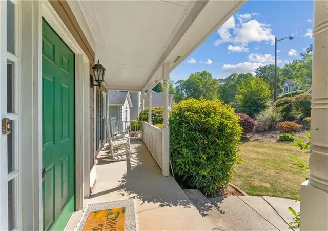 Photo 4 of Sale Pending at 3286 Standing Peachtree Trl NW, Kennesaw, GA 30152 | MLS# 7784259 | Listing updated on 2026-10-01