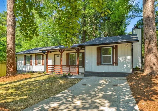 2nd image of 8438 N Pond Dr, Riverdale, GA 30274 | MLS# 7795972