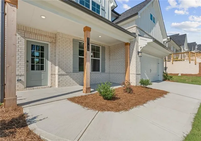 Photo 2 of Sale Pending at 2726 Harbor Ridge Pass, Gainesville, GA 30507 | MLS# 7805500 | Listing updated on 2026-09-01