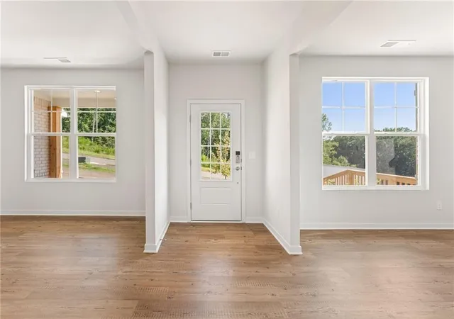 Photo 3 of Sale Pending at 2726 Harbor Ridge Pass, Gainesville, GA 30507 | MLS# 7805500 | Listing updated on 2026-09-01