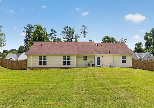 Photo 3 of Sale Pending at 510 Embassy Walk, Winder, GA 30680 | MLS# 7790697 | Listing updated on 2026-10-28