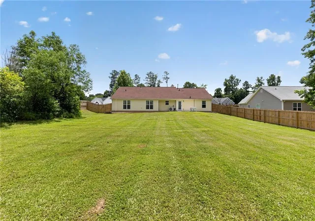 Photo 4 of Sale Pending at 510 Embassy Walk, Winder, GA 30680 | MLS# 7790697 | Listing updated on 2026-10-28