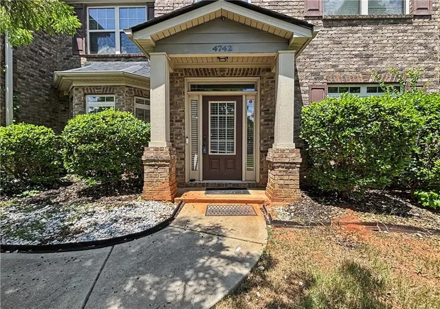 Photo 3 of Single family home for sale at 4742 Shire Dr, Lithonia, GA 30038 | MLS# 7803364 | Listing updated on 2026-09-08