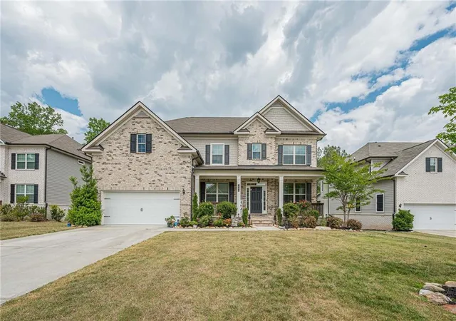 Photo 2 of Single family home for sale at 7590 Ansley View Ln, Cumming, GA 30028 | MLS# 7761998 | Listing updated on 2026-10-08