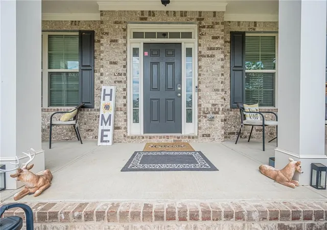 Photo 3 of Single family home for sale at 7590 Ansley View Ln, Cumming, GA 30028 | MLS# 7761998 | Listing updated on 2026-10-08