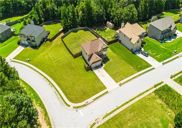 Photo 3 of Single family home for sale at 2784 Oakmont Way, Monroe, GA 30656 | MLS# 7822500 | Listing updated on 2026-09-13