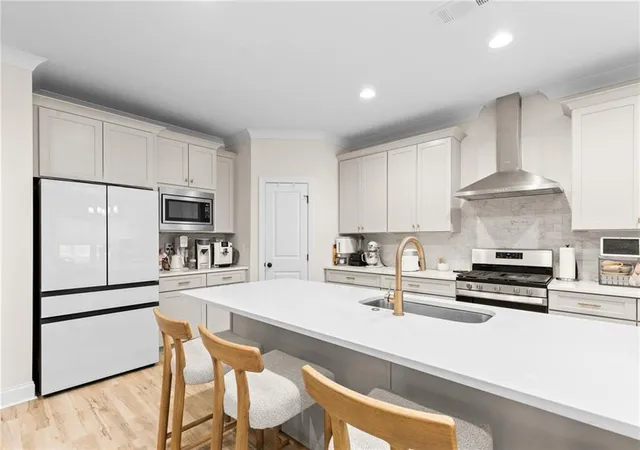 Photo 4 of Sale Pending at 153 Southside Cir, Auburn, AL 36832 | MLS# 7810521 | Listing updated on 2026-09-07