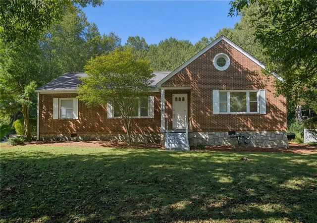 Photo 1 of Single family home for sale at 640 Webster Dr, Decatur, GA 30033 | MLS# 7857172 | Listing updated on 2026-10-25