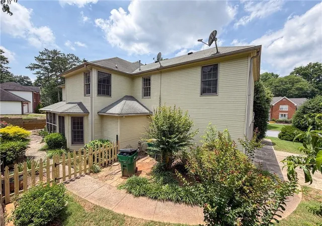 4th image of 11295 Vedrines Dr, Johns Creek, GA 30022 | MLS# 7825073