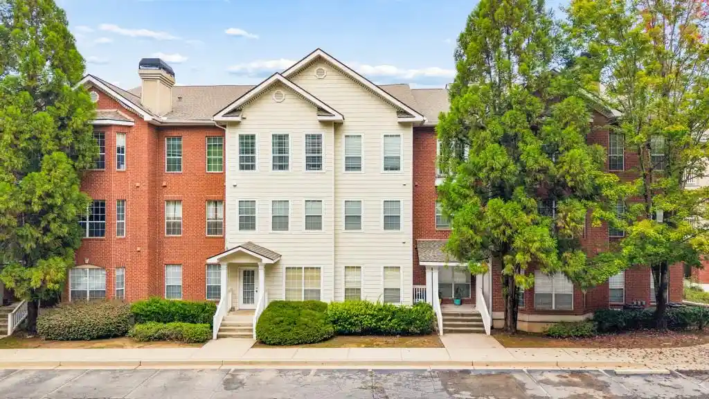 Listing Photo 1 - Condo for sale in 5641 Roswell Rd located at 5641 Roswell Rd, Atlanta, GA 30342 - Unit #217