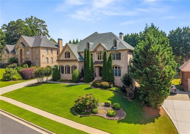3rd image of 2122 Hunters Green Dr, Lawrenceville, GA 30043 | MLS# 7793545