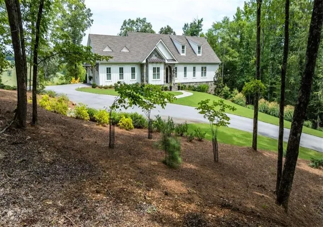 3rd image of 185 Marion Dairy Rd, Lindale, GA 30147 | MLS# 7792502