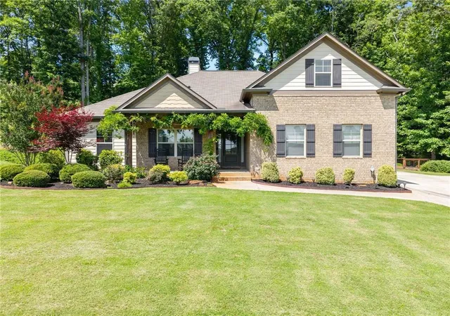 Homes for sale in Dawsonville, GA | 67 Blue Sky Dr, Dawsonville, GA 30534 | MLS# 7783646