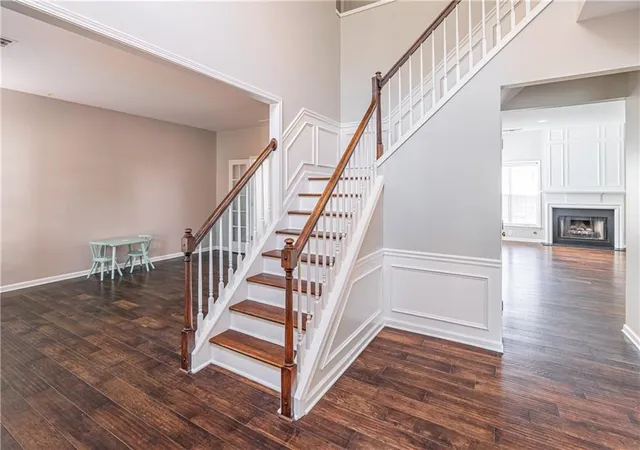 2nd image of 230 Albrighton Ct, Suwanee, GA 30024 | MLS# 7793992