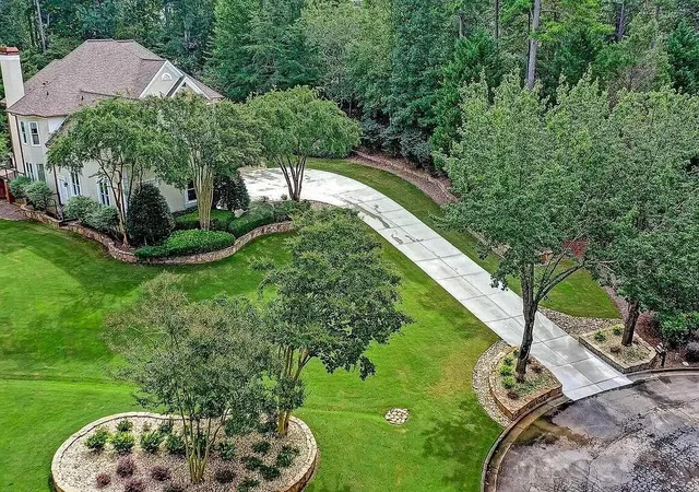 1st image of 6709 Wooded Cove Ct, Flowery Branch, GA 30542 | MLS# 7800260