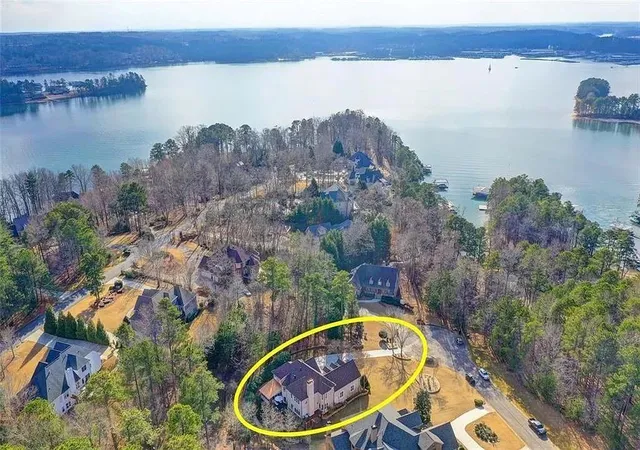 2nd image of 6709 Wooded Cove Ct, Flowery Branch, GA 30542 | MLS# 7800260