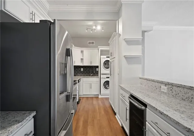 Photo 4 of Condo for sale at 3060 Pharr Ct N NW #317, Atlanta, GA 30305 | MLS# 7663801 | Listing updated on 2026-10-30