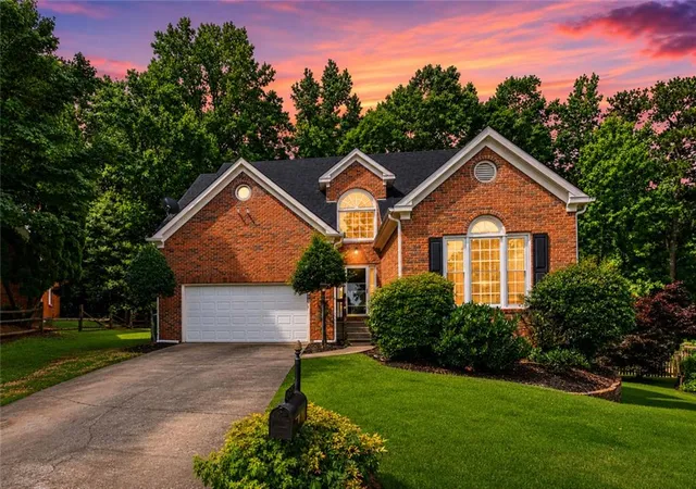 Photo 1 of Single family home for sale at 2707 Glenrose Hl, Atlanta, GA 30341 | MLS# 7792662 | Listing updated on 2026-09-30