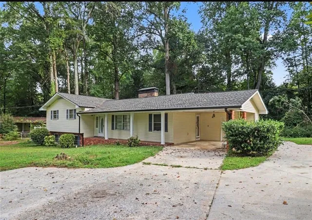 Photo 3 of Sale Pending at 115 Valley View Dr, Fairburn, GA 30213 | MLS# 7824164 | Listing updated on 2026-10-09