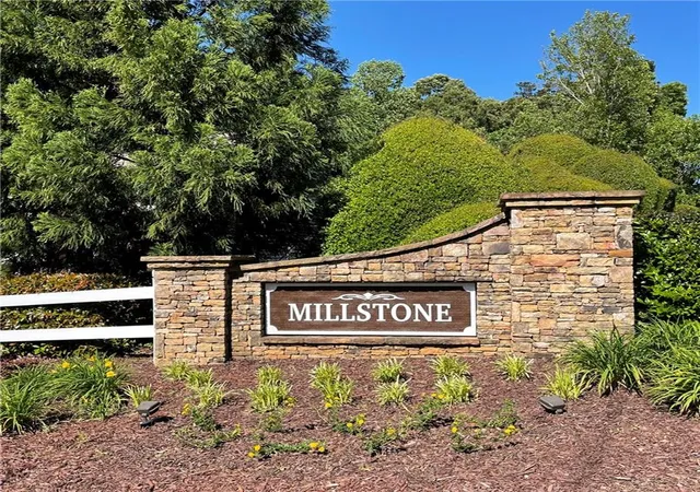 Homes for sale in Cumming, GA | 5755 Millstone Dr, Cumming, GA 30028 | MLS# 7771485
