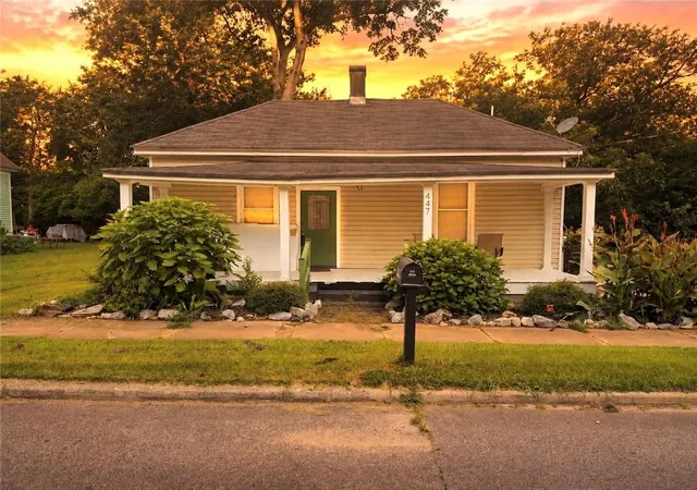 Photo 2 of Single family home for sale at 447 N 9th Street, Griffin, GA 30223 | MLS# 7807626 | Listing updated on 2026-07-21