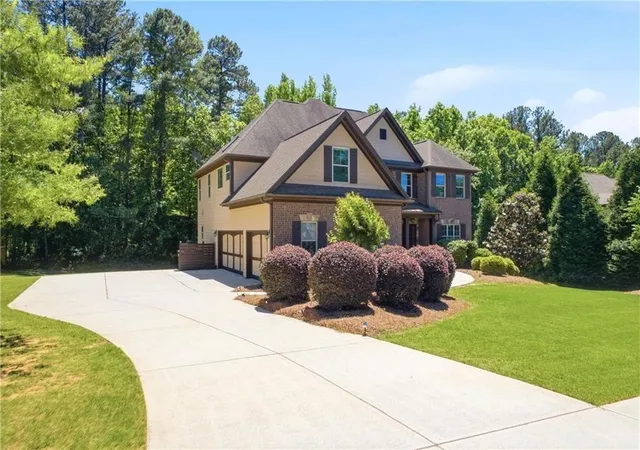 2nd image of 2811 Magnolia Creek Dr Nw, Kennesaw, GA 30152 | MLS# 7769787