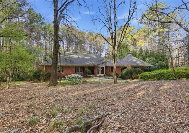 3rd image of 3197 Spring Lake Dr, Conyers, GA 30013 | MLS# 7740685