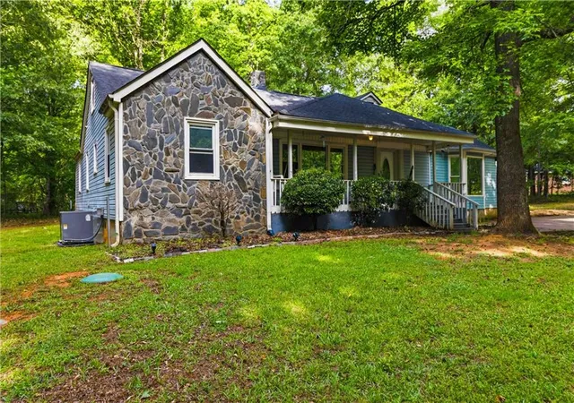 Photo 2 of Single family home for sale at 265 Winding Strm Trl, Hampton, GA 30228 | MLS# 7753375 | Listing updated on 2026-08-31